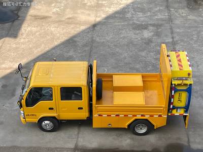 12噸防撞緩沖車 高速道路養護施工中不可或缺的“移動安全堡壘”