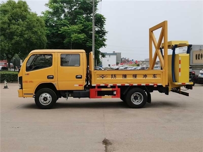 徐工雙排座防撞緩沖車 道路作業安全的堅實后盾